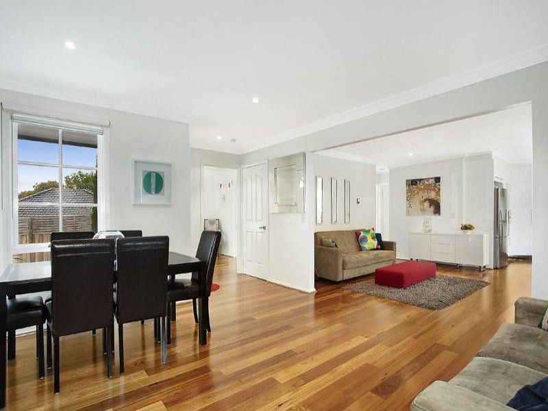 2/563 Whitehorse Road, Surrey Hills image 3
