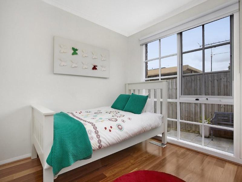 2/563 Whitehorse Road, Surrey Hills image 7