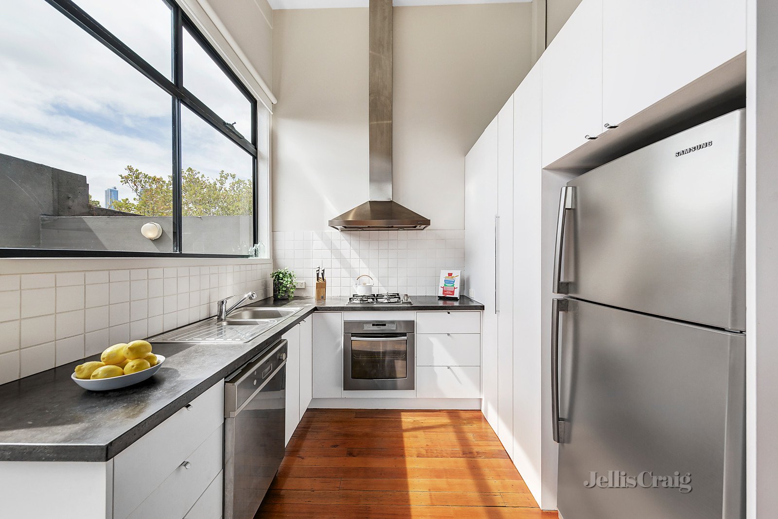 2/567 Spencer Street, West Melbourne image 3