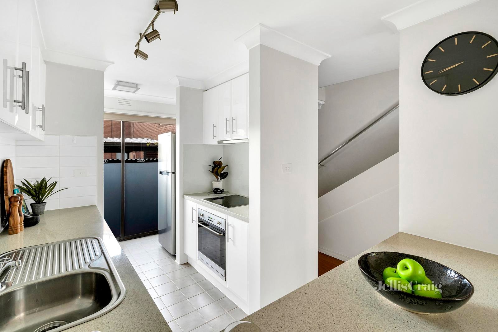 2/57 Buckley Street, Moonee Ponds image 3