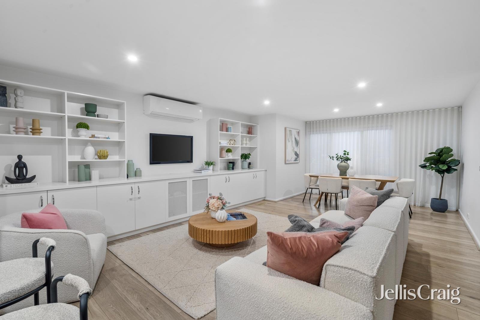 2/57 Lynden Grove, Mount Waverley image 2