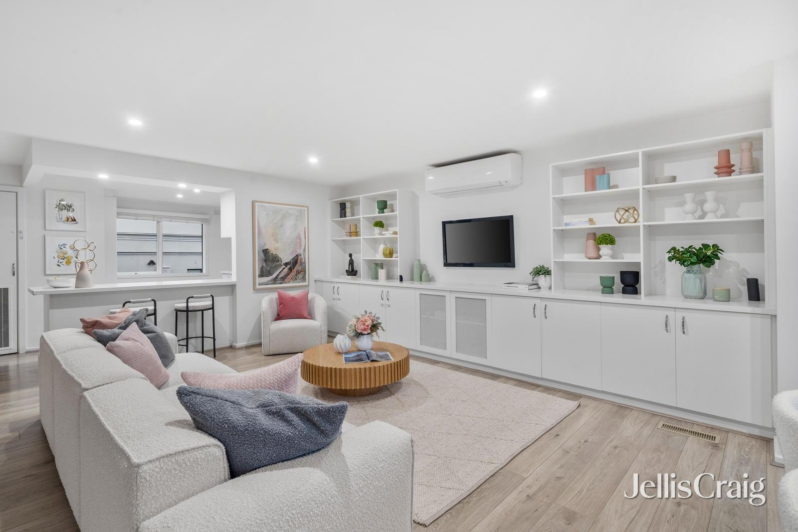 2/57 Lynden Grove, Mount Waverley image 3