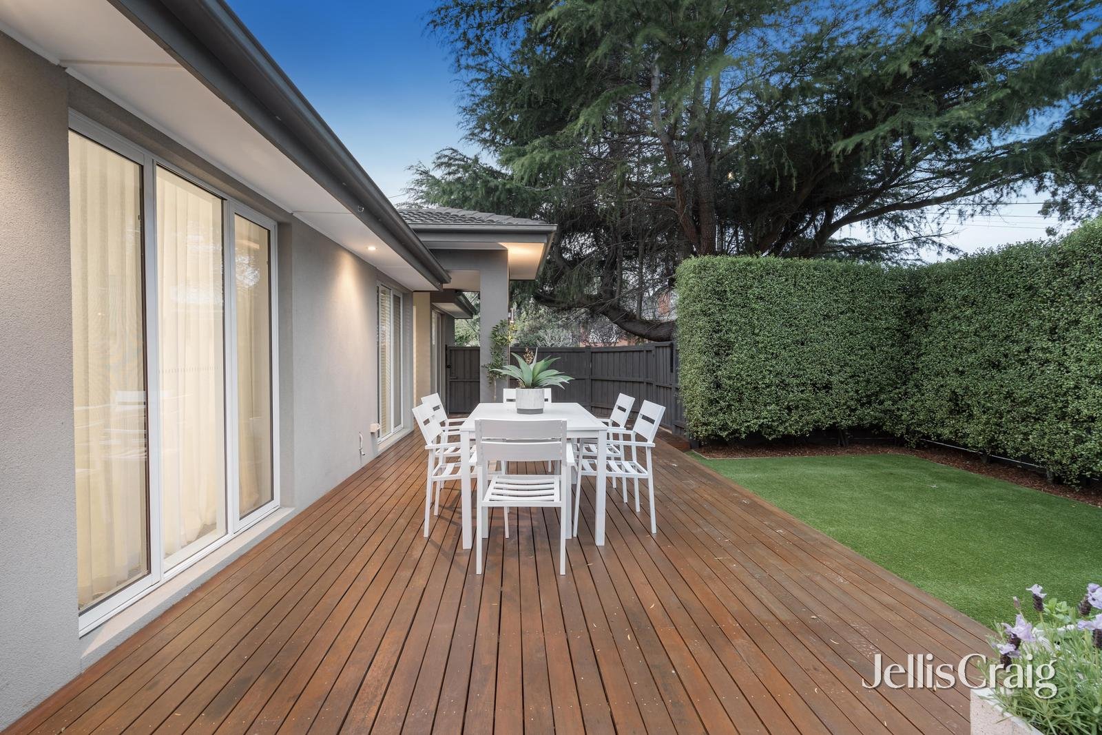 2/57 Lynden Grove, Mount Waverley image 13