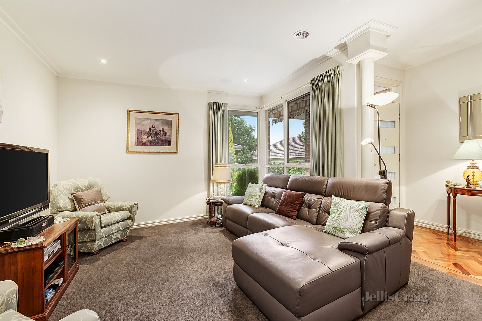 2/57 Morna Road, Doncaster East image 6