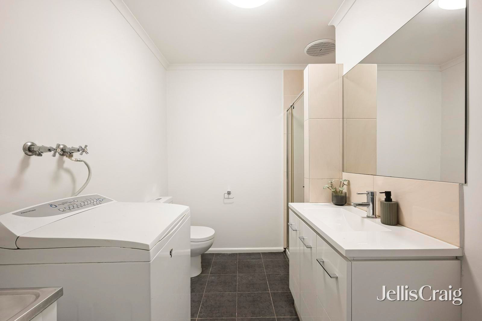 2/57 Mount View Parade, Croydon image 10