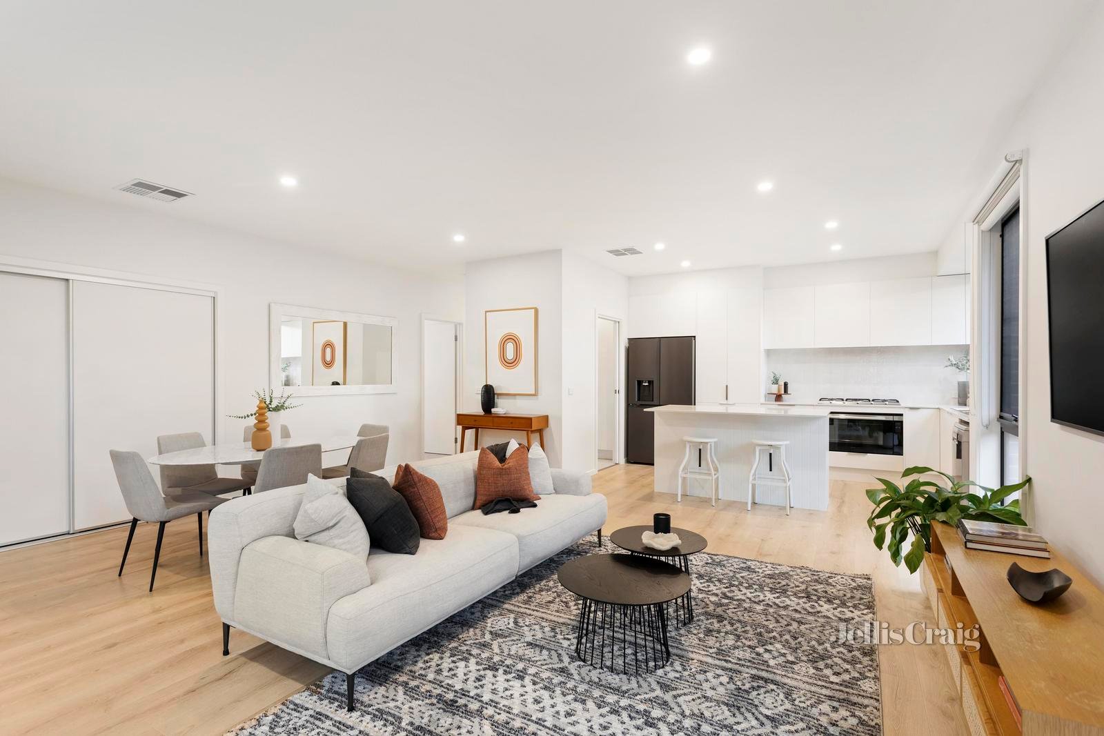 2/57 Struan Avenue, Mooroolbark image 5