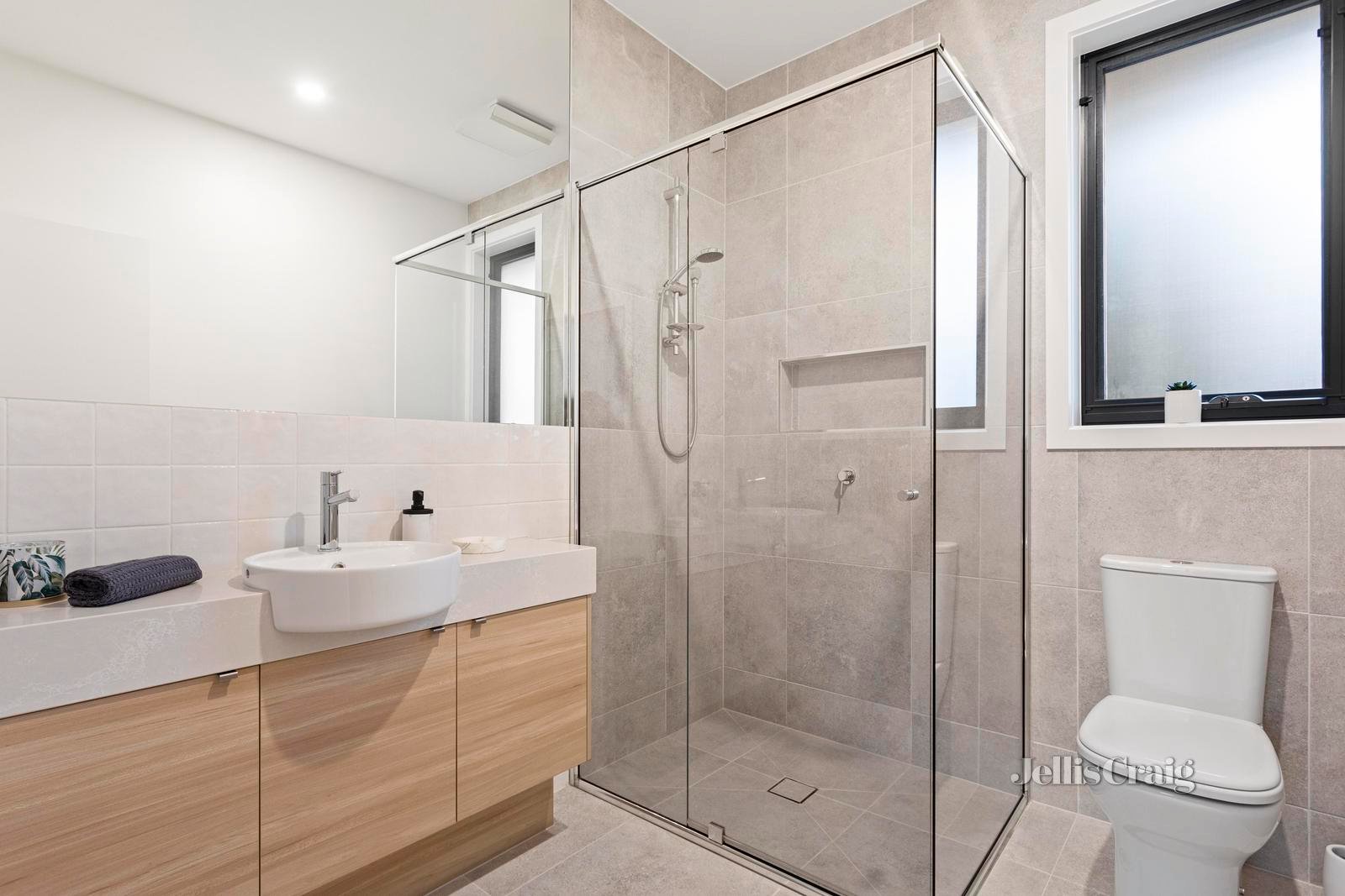 2/57 Struan Avenue, Mooroolbark image 10