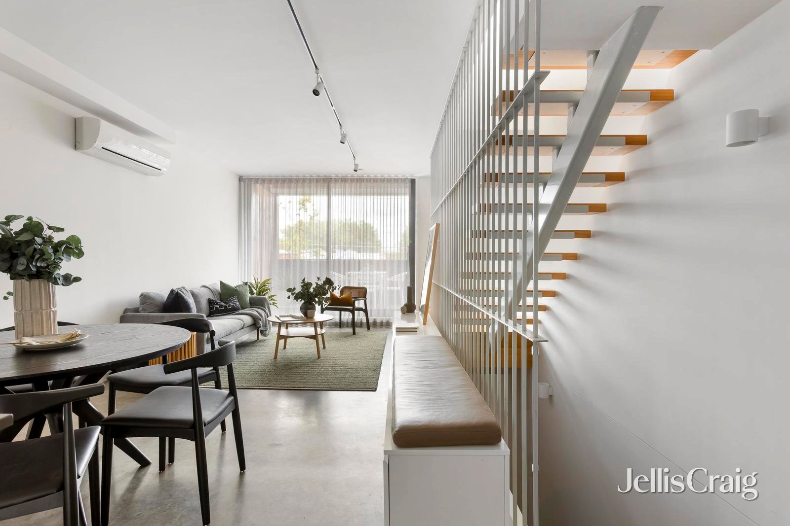 2/57 Victoria Road, Northcote image 1