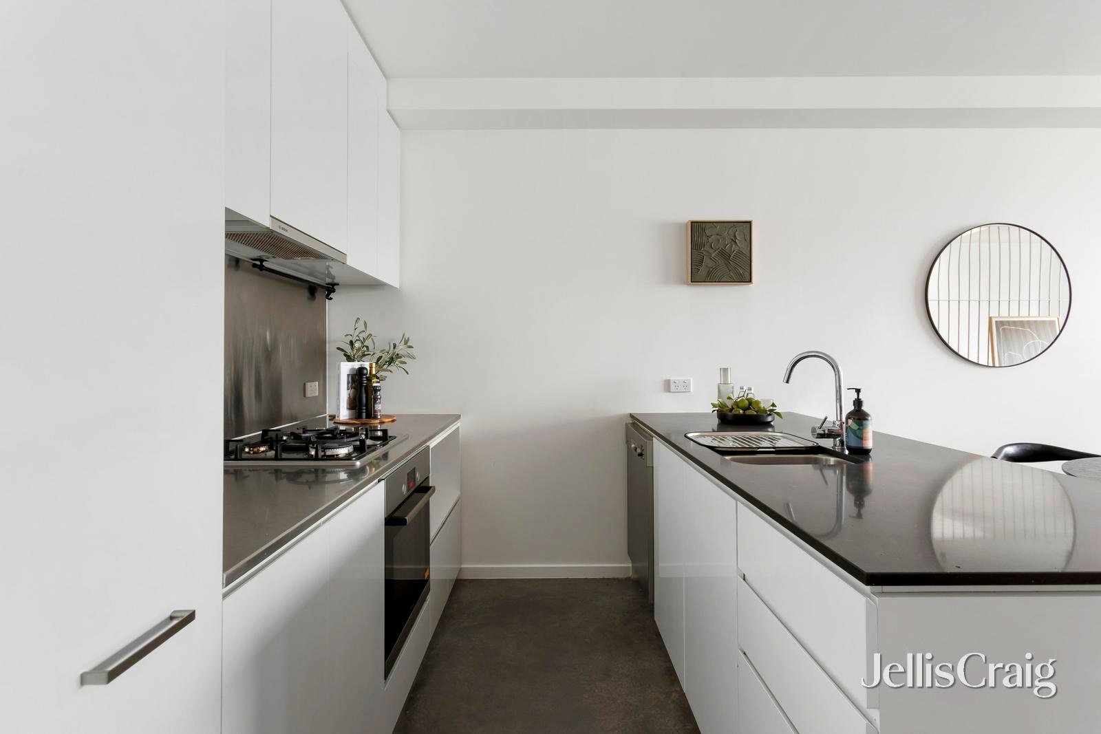 2/57 Victoria Road, Northcote image 6