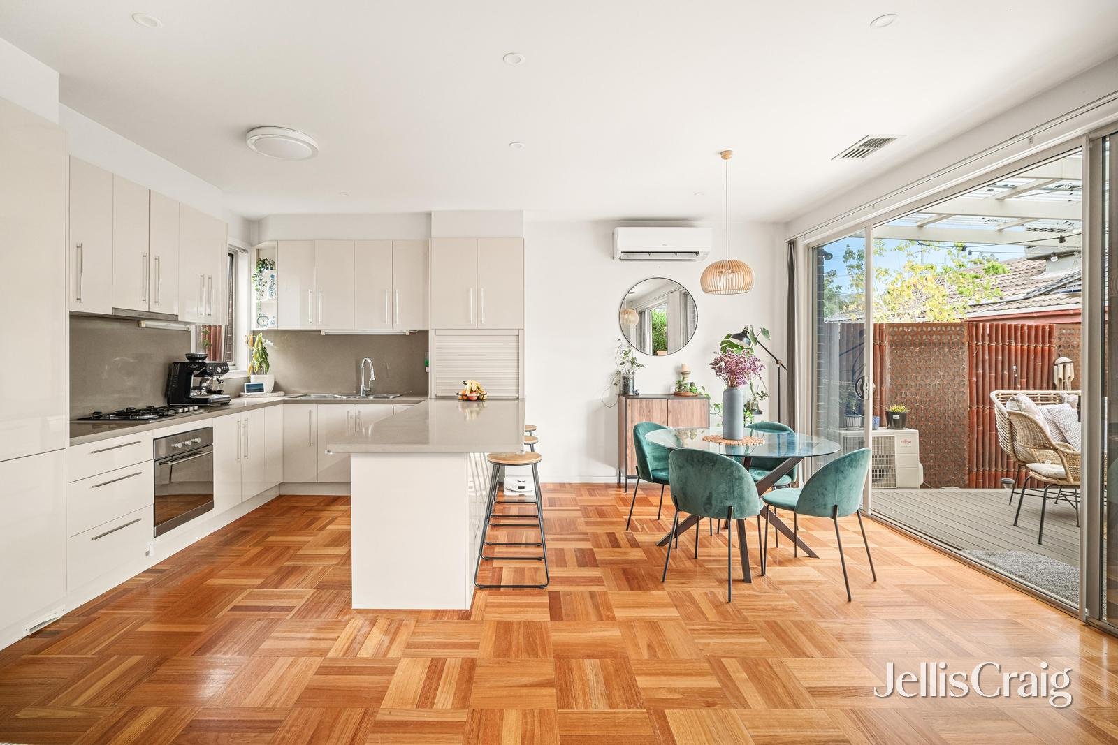 2/575 Warrigal Road, Bentleigh&nbsp;East image 5