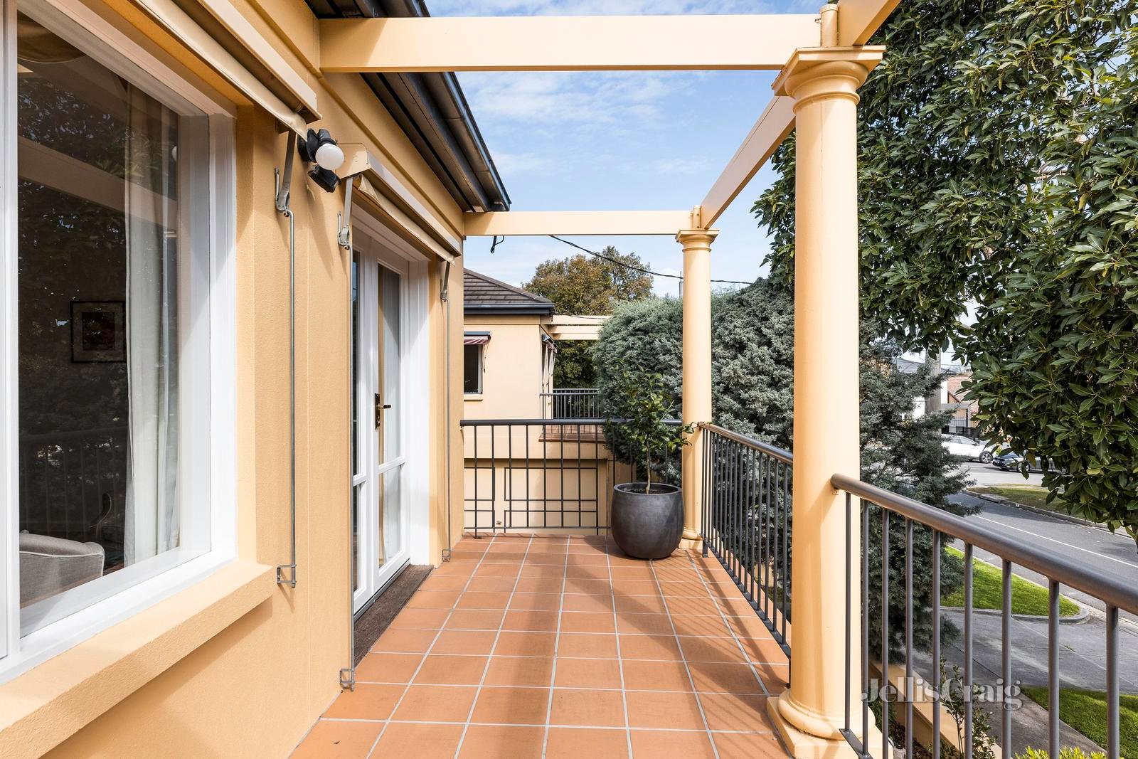 2/575 Whitehorse Road, Surrey Hills image 6