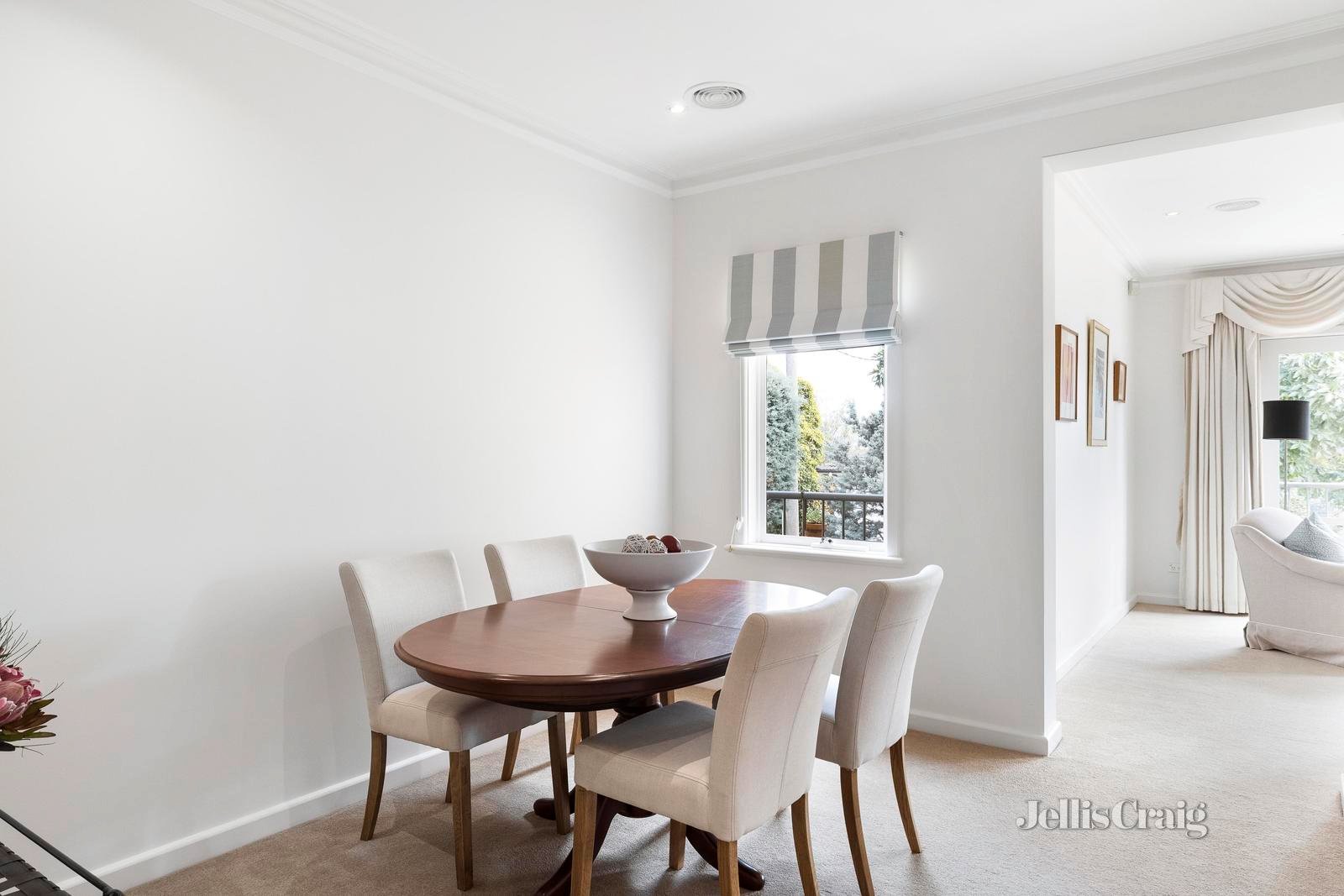 2/575 Whitehorse Road, Surrey Hills image 7