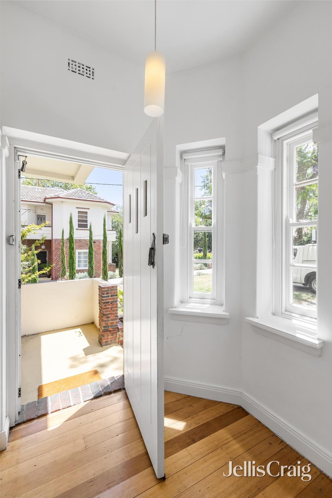 2/576 Riversdale Road, Camberwell image 4