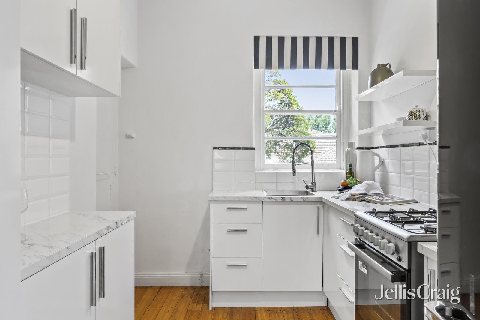 2/576 Riversdale Road, Camberwell image 7