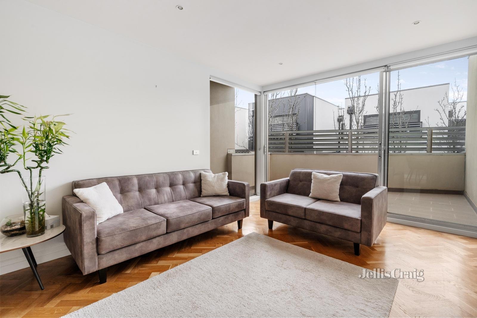 25/765-767 Doncaster Road, Doncaster image 2