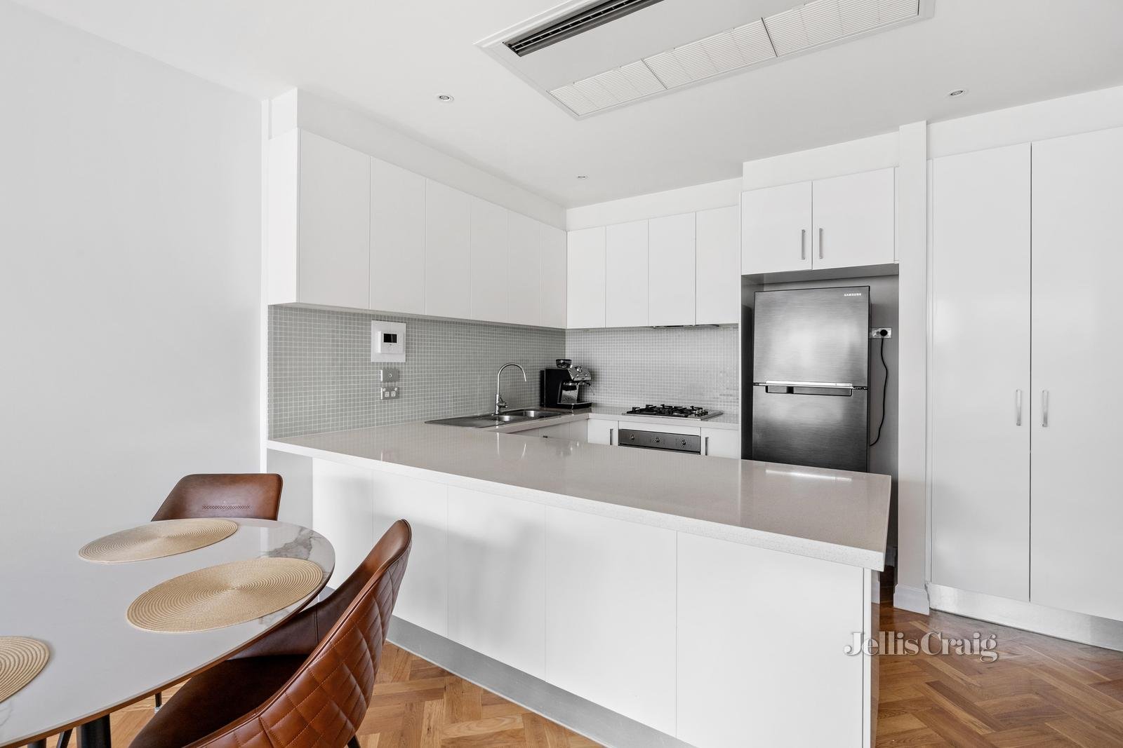 25/765-767 Doncaster Road, Doncaster image 3