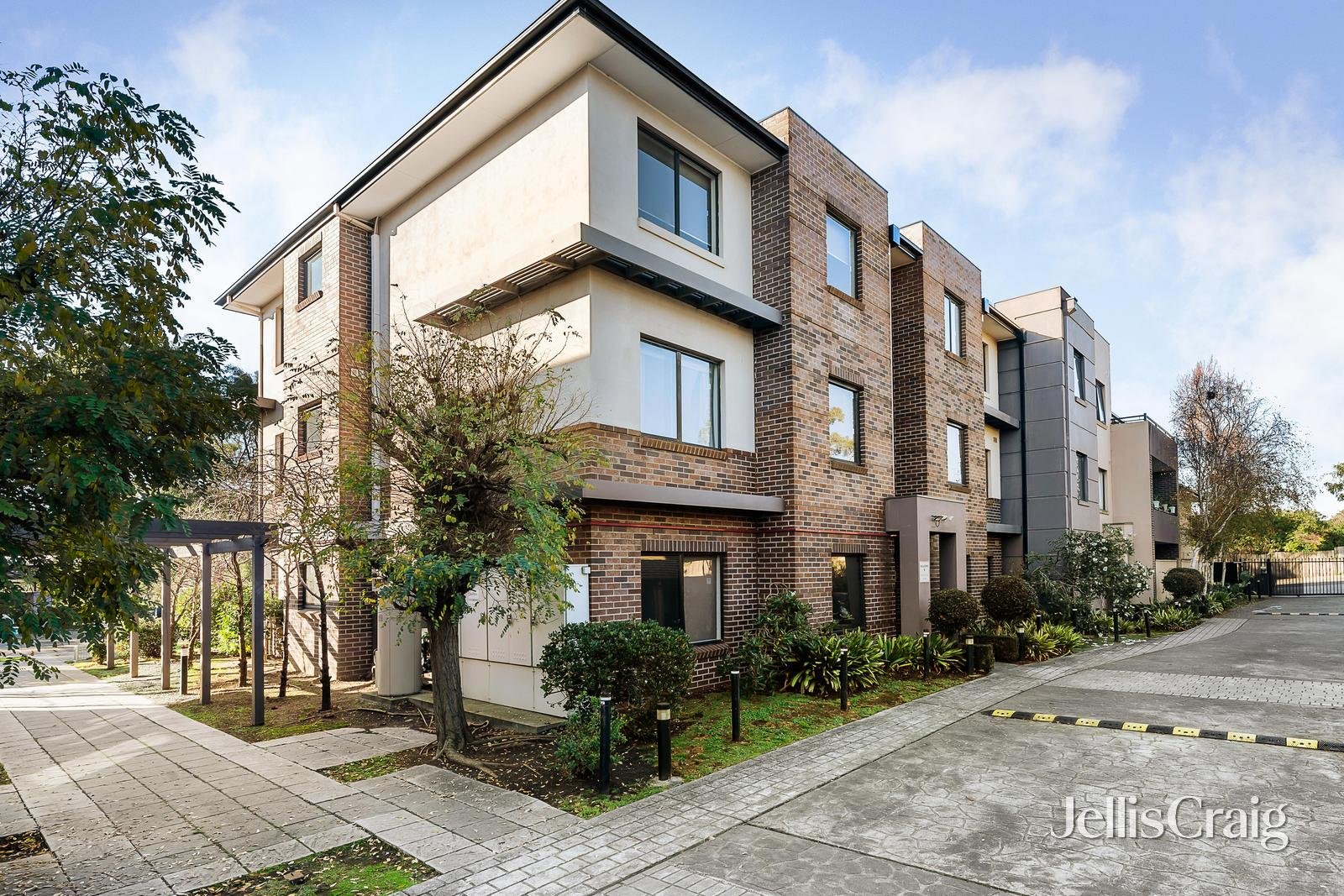 25/78 Manningham Road, Bulleen image 1