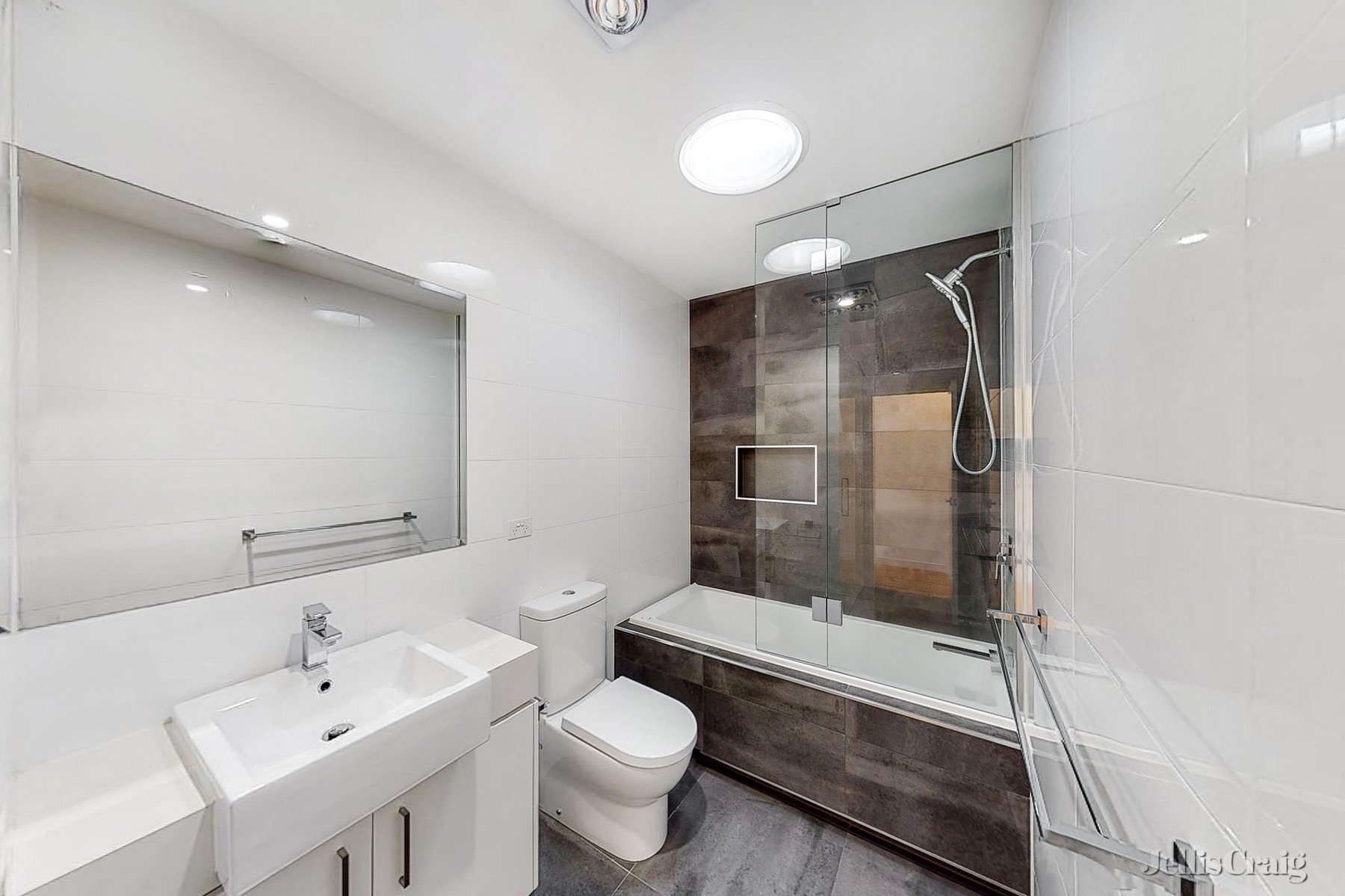 257A Pascoe Vale Road, Essendon image 9