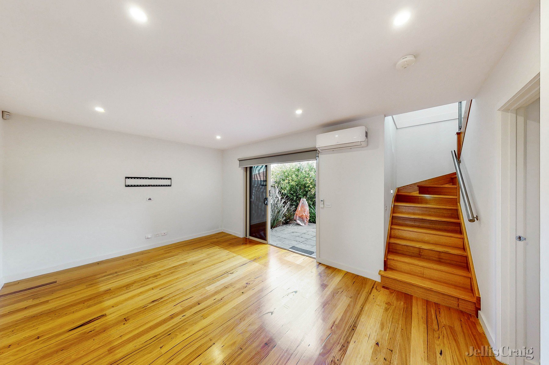 257A Pascoe Vale Road, Essendon image 7