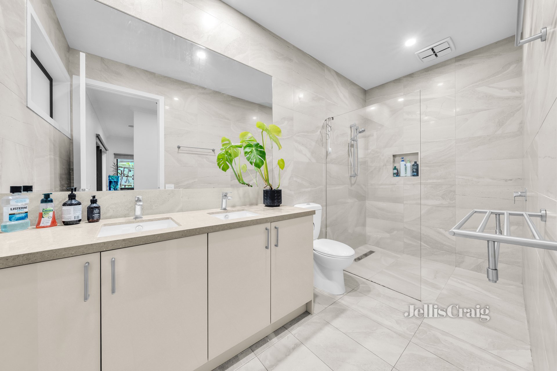 2/58 Albert Street, Mount Waverley image 7
