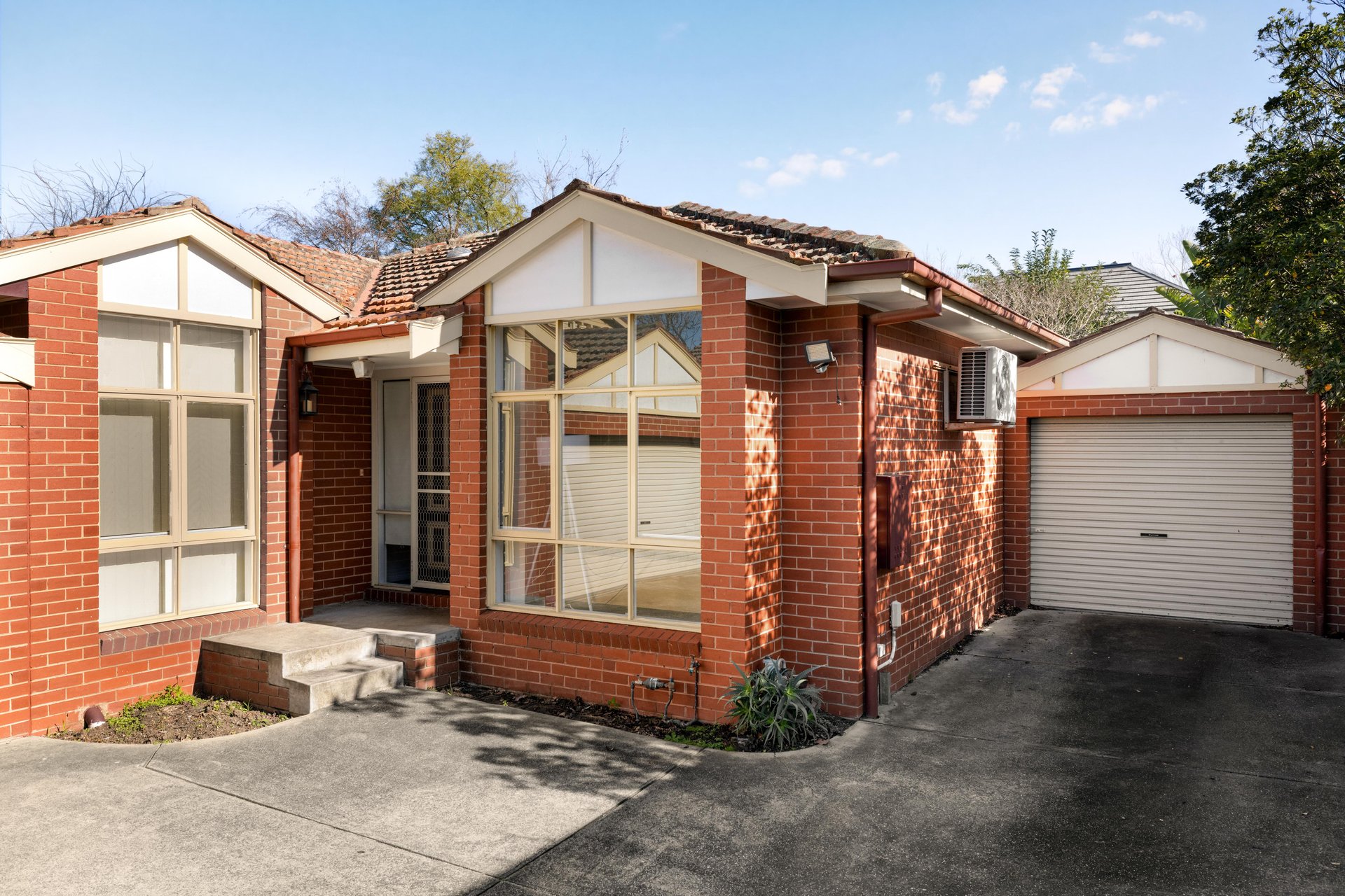 2/58 Bowen Street, Camberwell image 1