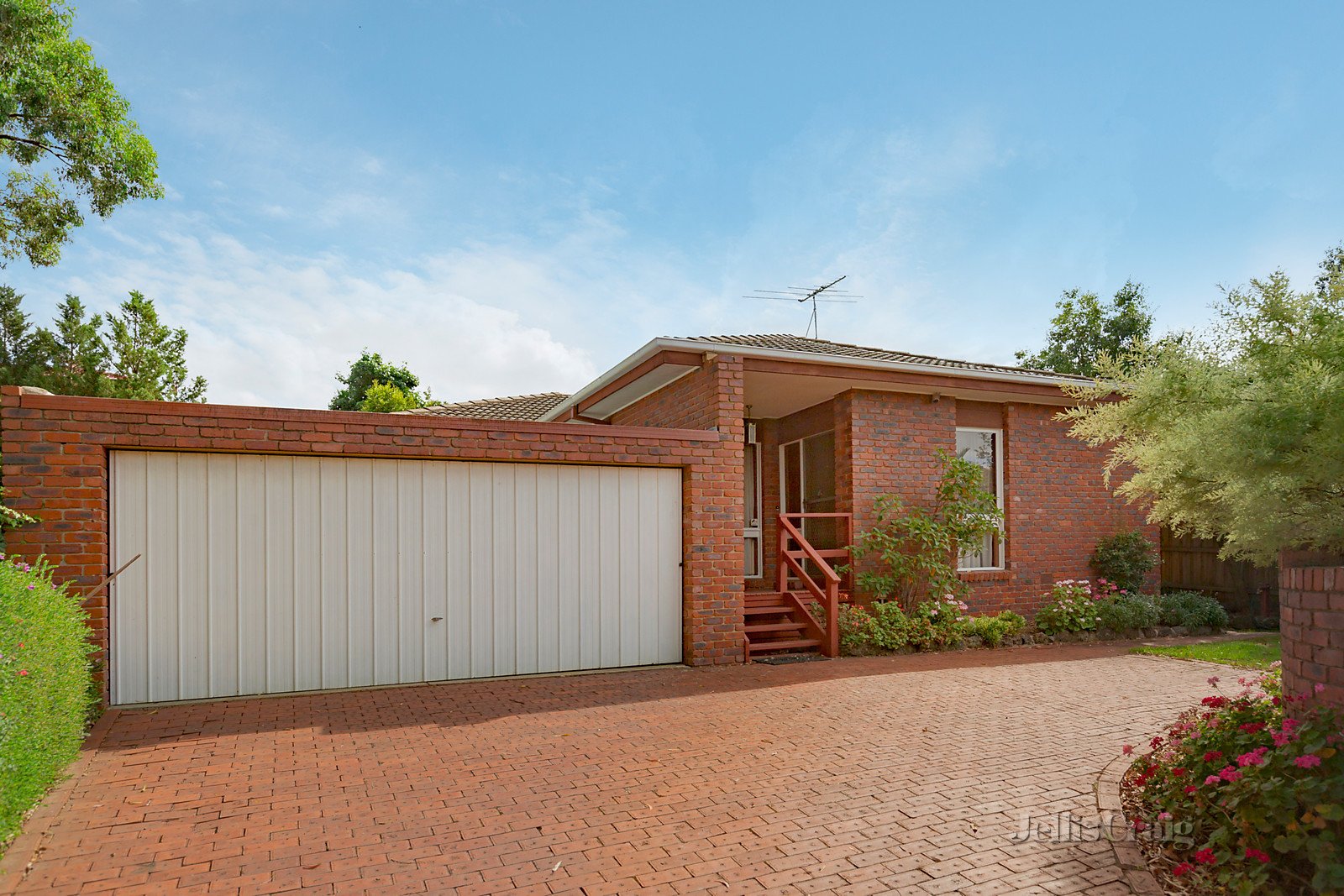 2/58 Broughton Road, Surrey Hills image 1