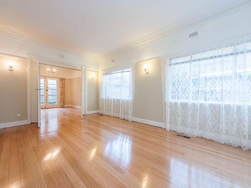 258 Elgar Road, Box Hill image 2