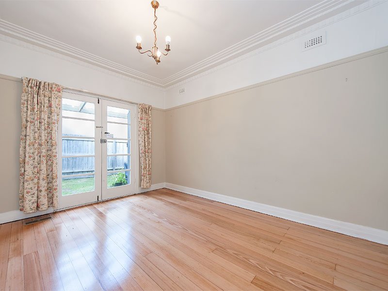 258 Elgar Road, Box Hill image 4