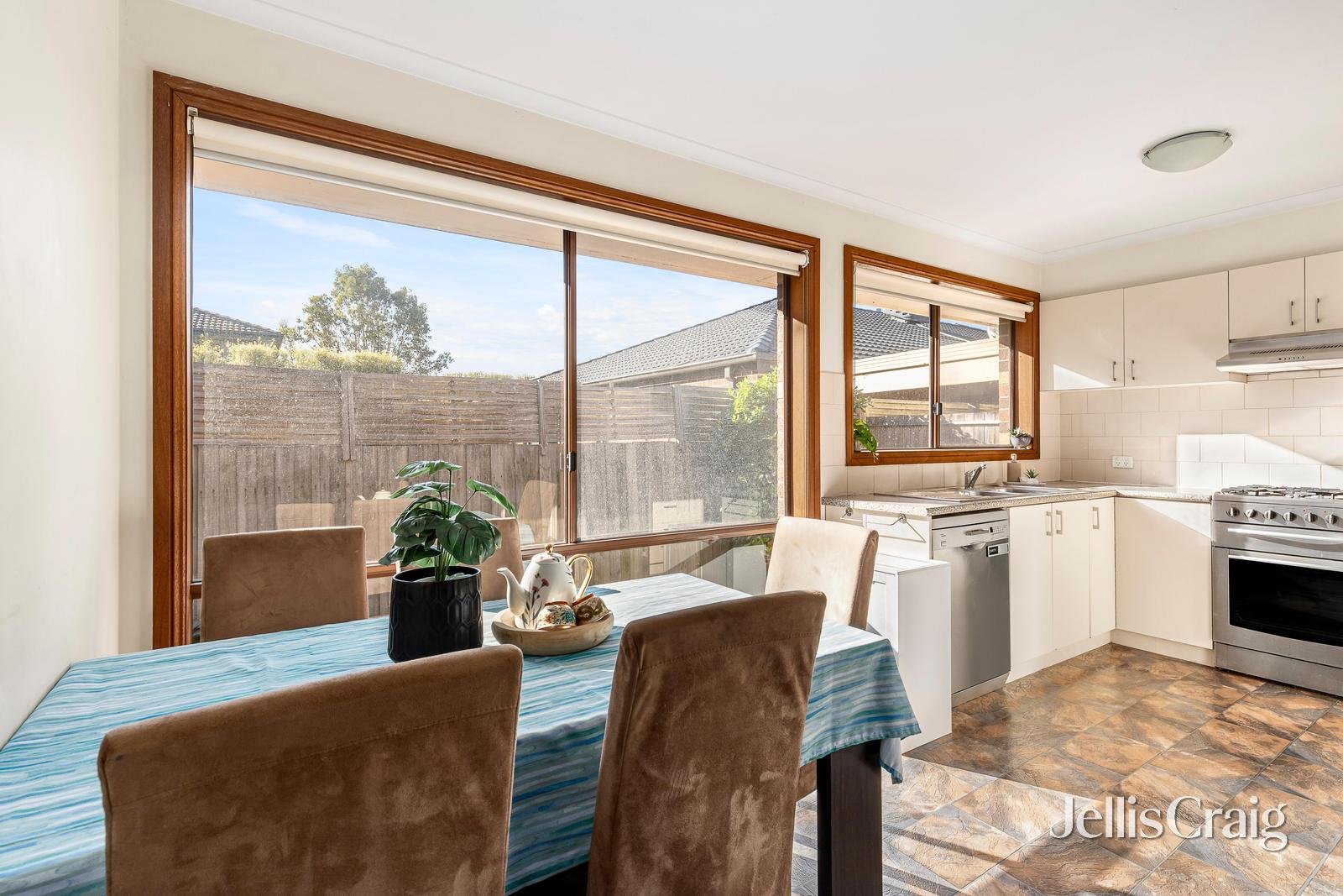 2/58 Fonteyn Drive, Wantirna&nbsp;South image 3