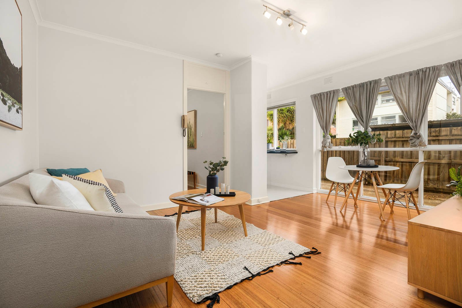 Property Gallery - Main Image