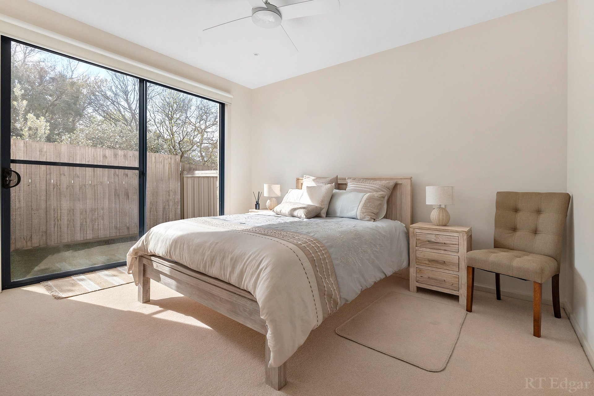 Property Gallery Thumbnail 9