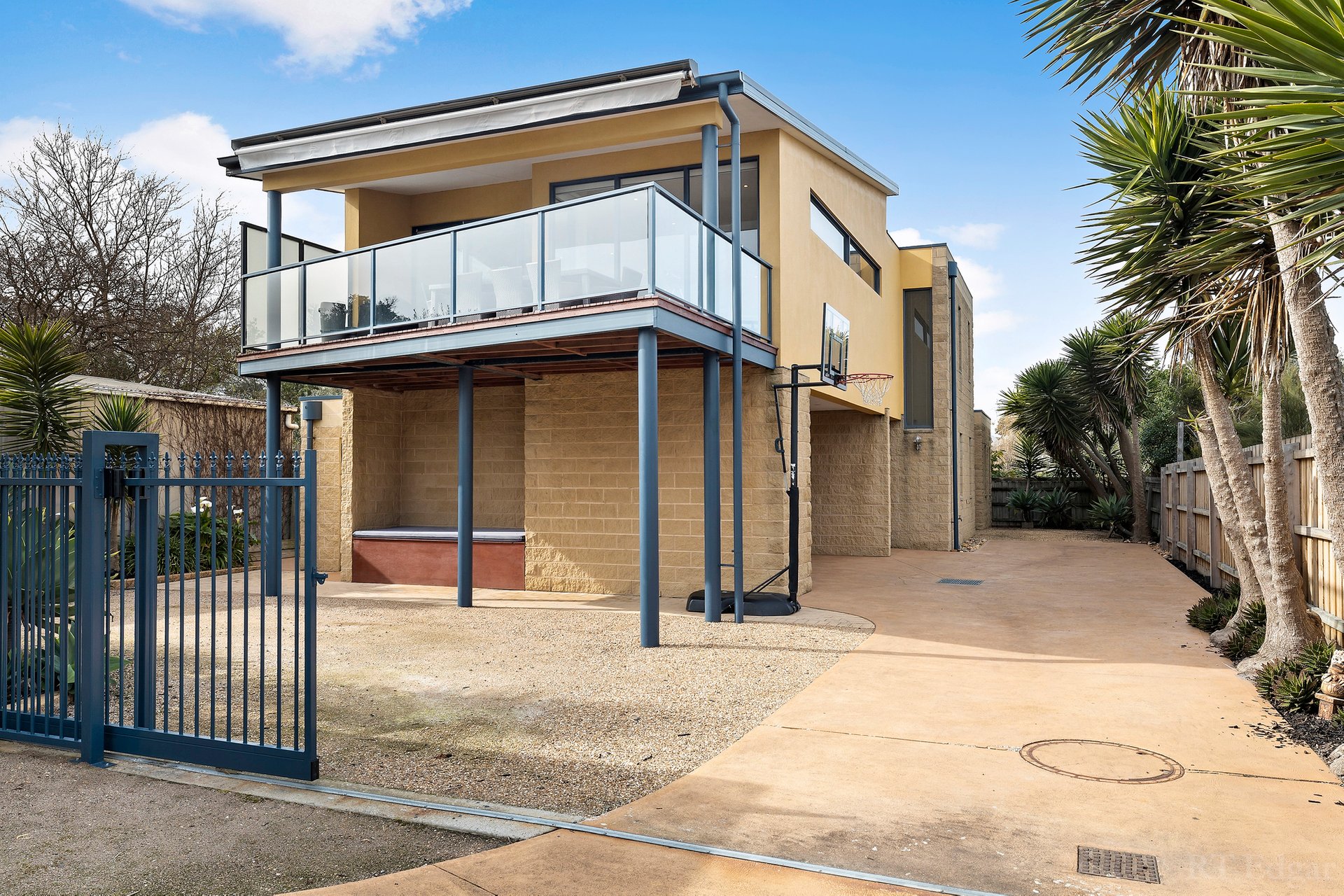 Property Gallery Thumbnail 13