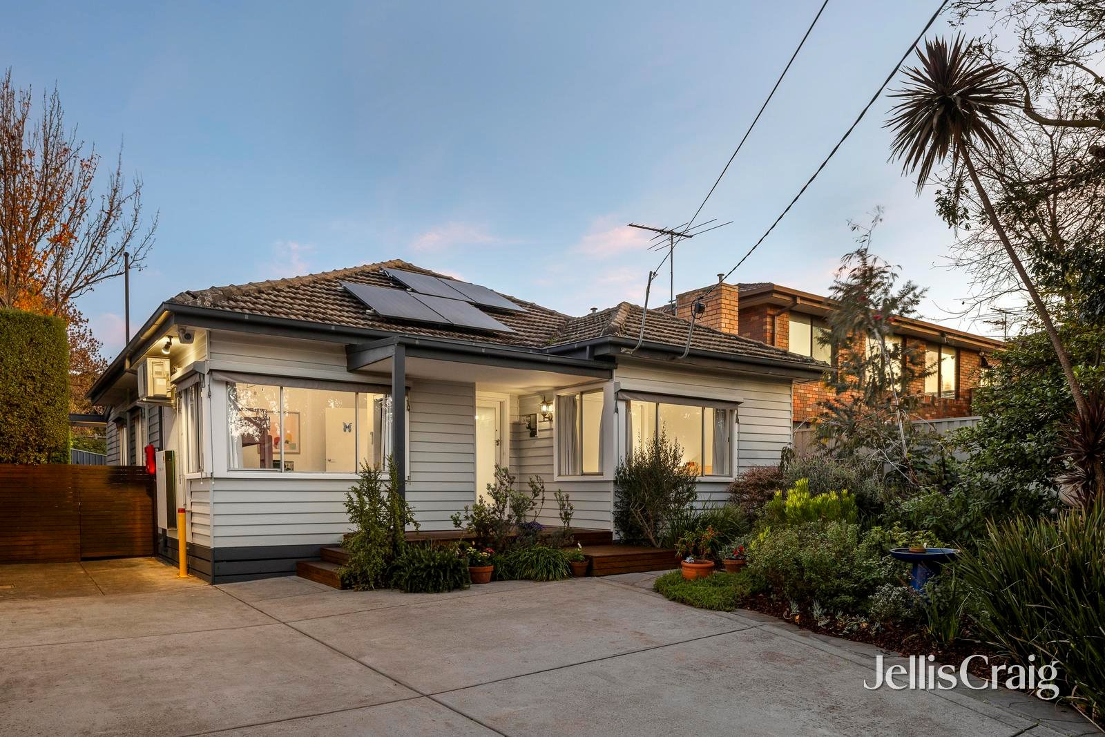 258 Raleigh Street, Thornbury image 2