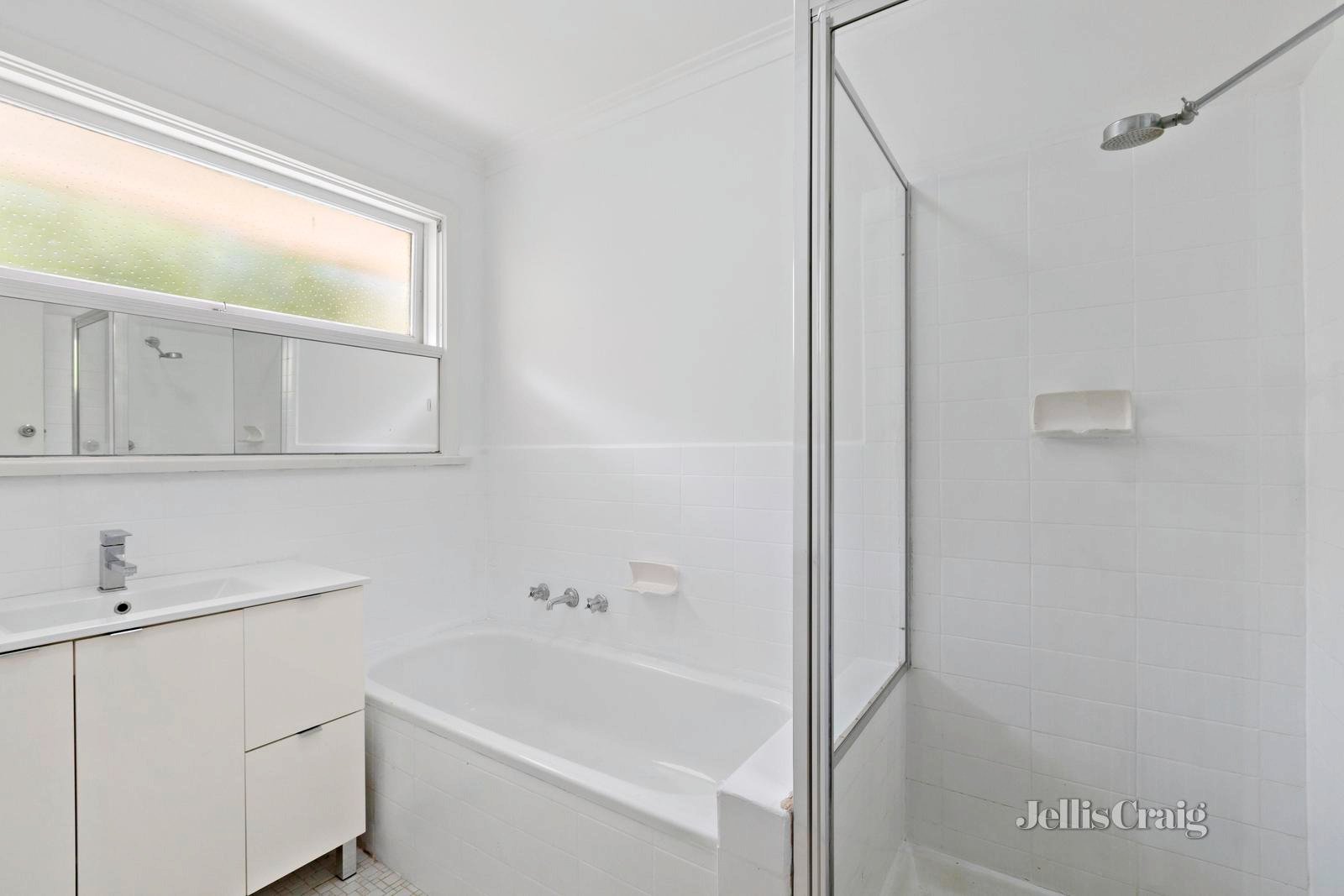 2/58 Windsor Crescent, Surrey Hills image 6