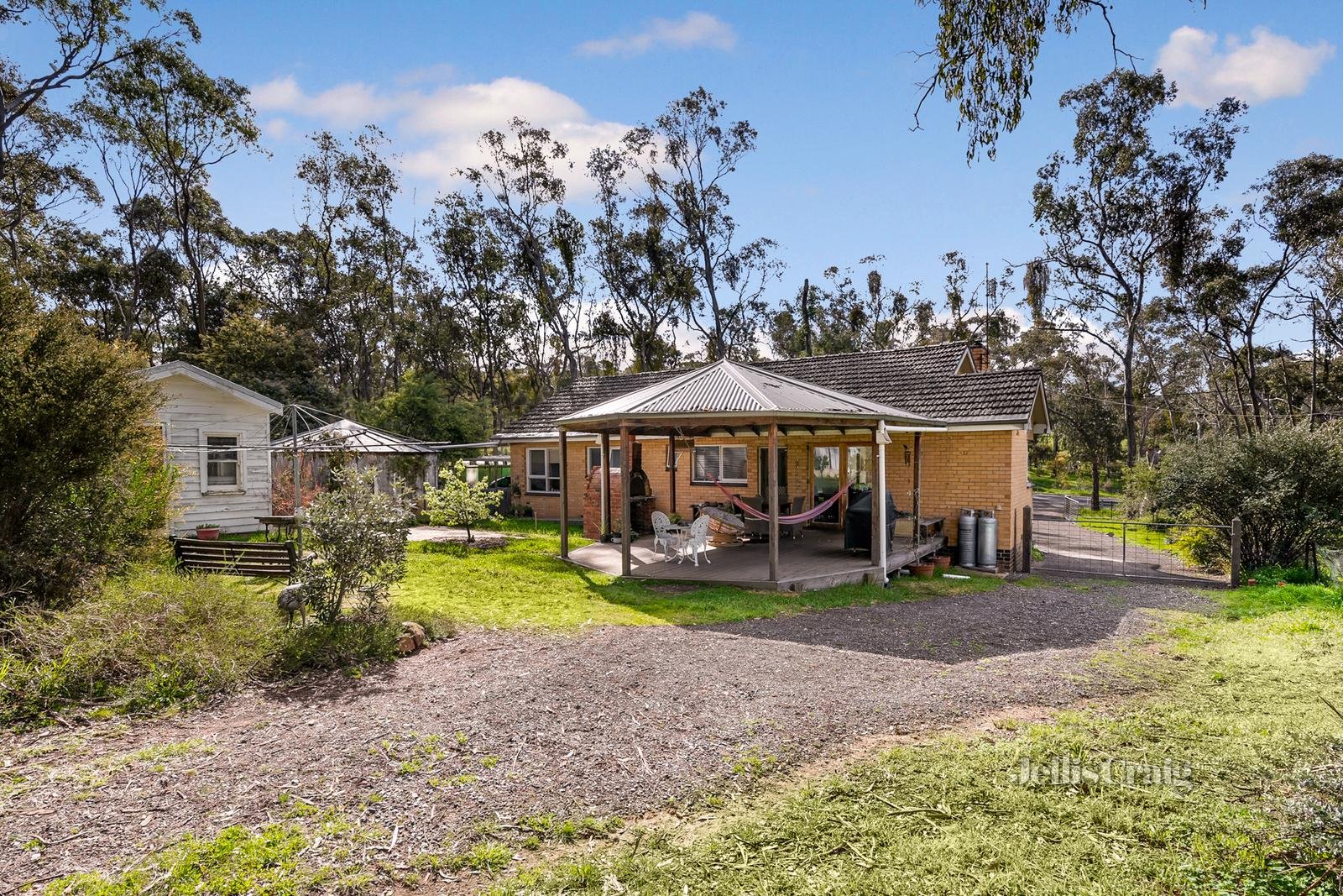 2581 Pyrenees Highway, Green Gully image 12