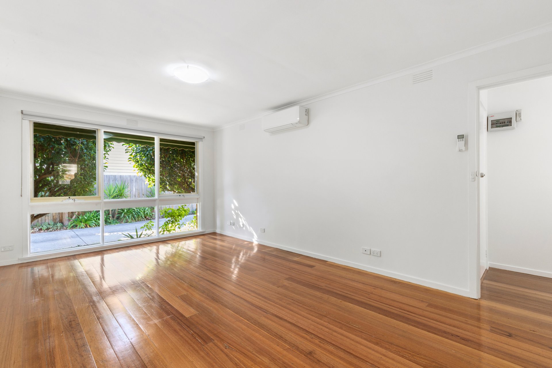 2/59 Como Parade East, Parkdale image 2