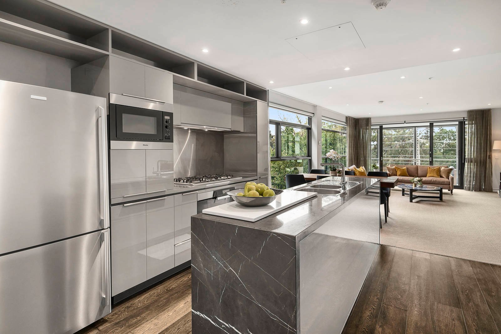 Property Gallery Thumbnail 3