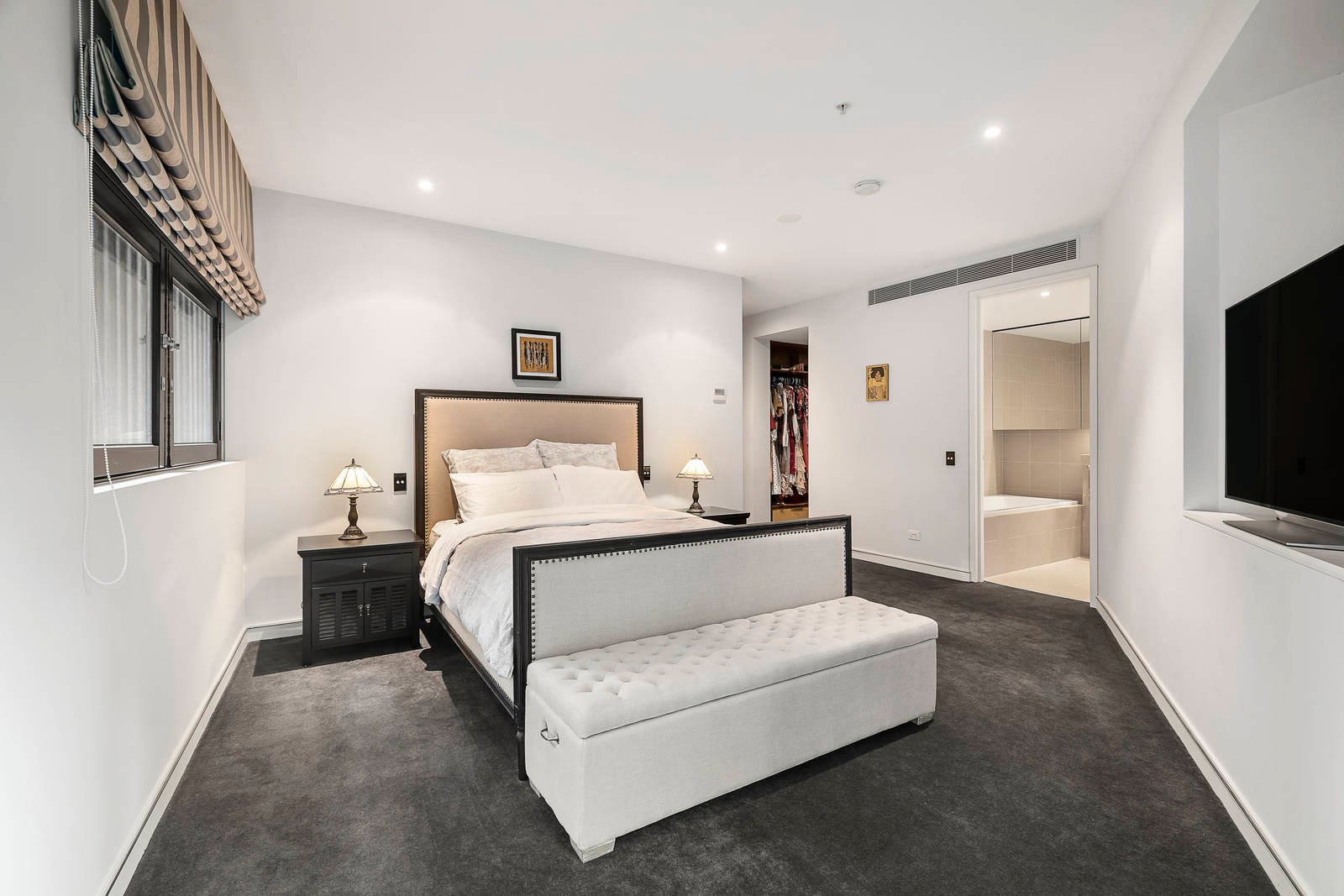 Property Gallery Thumbnail 8