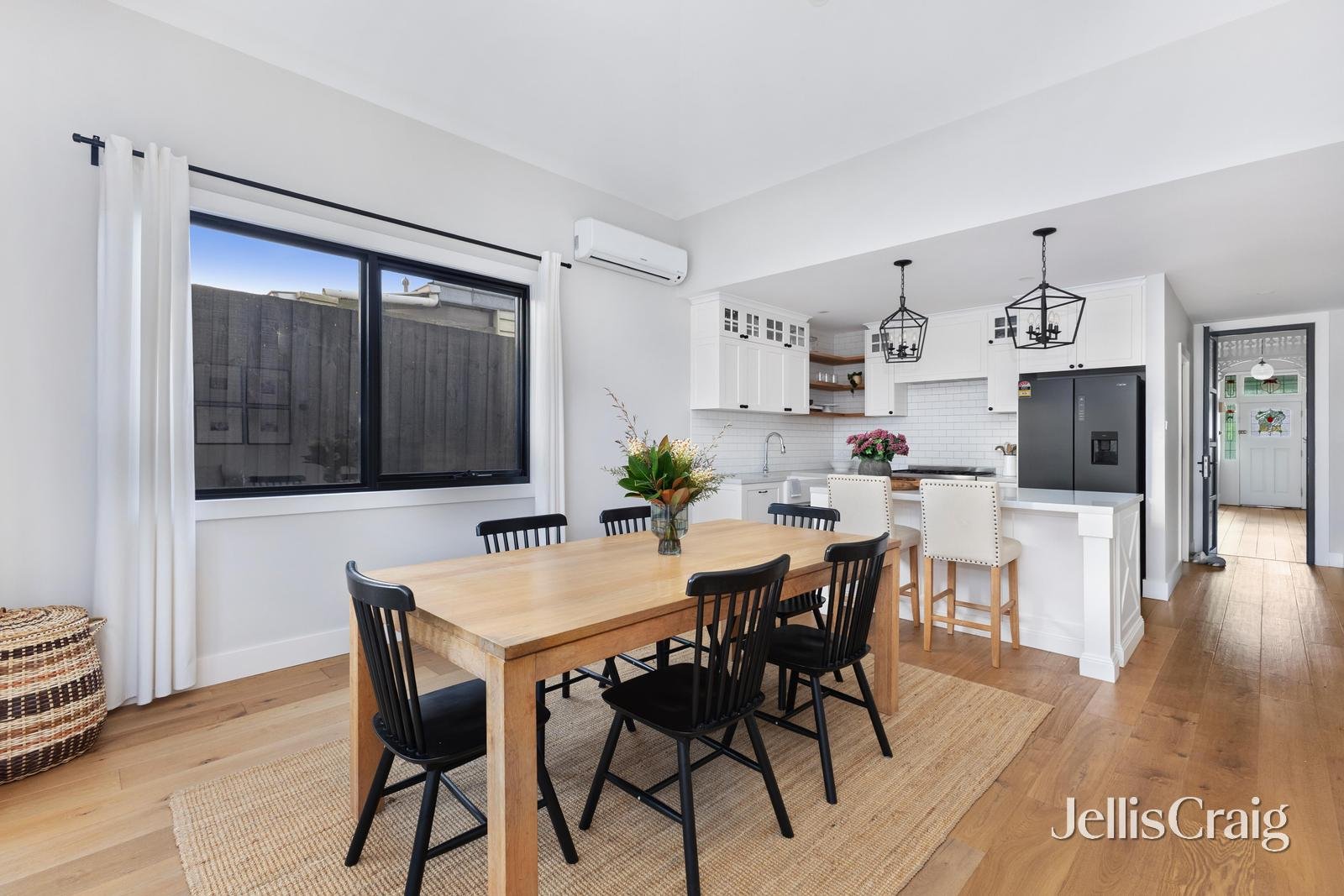 259 Douglas Parade, Newport image 4