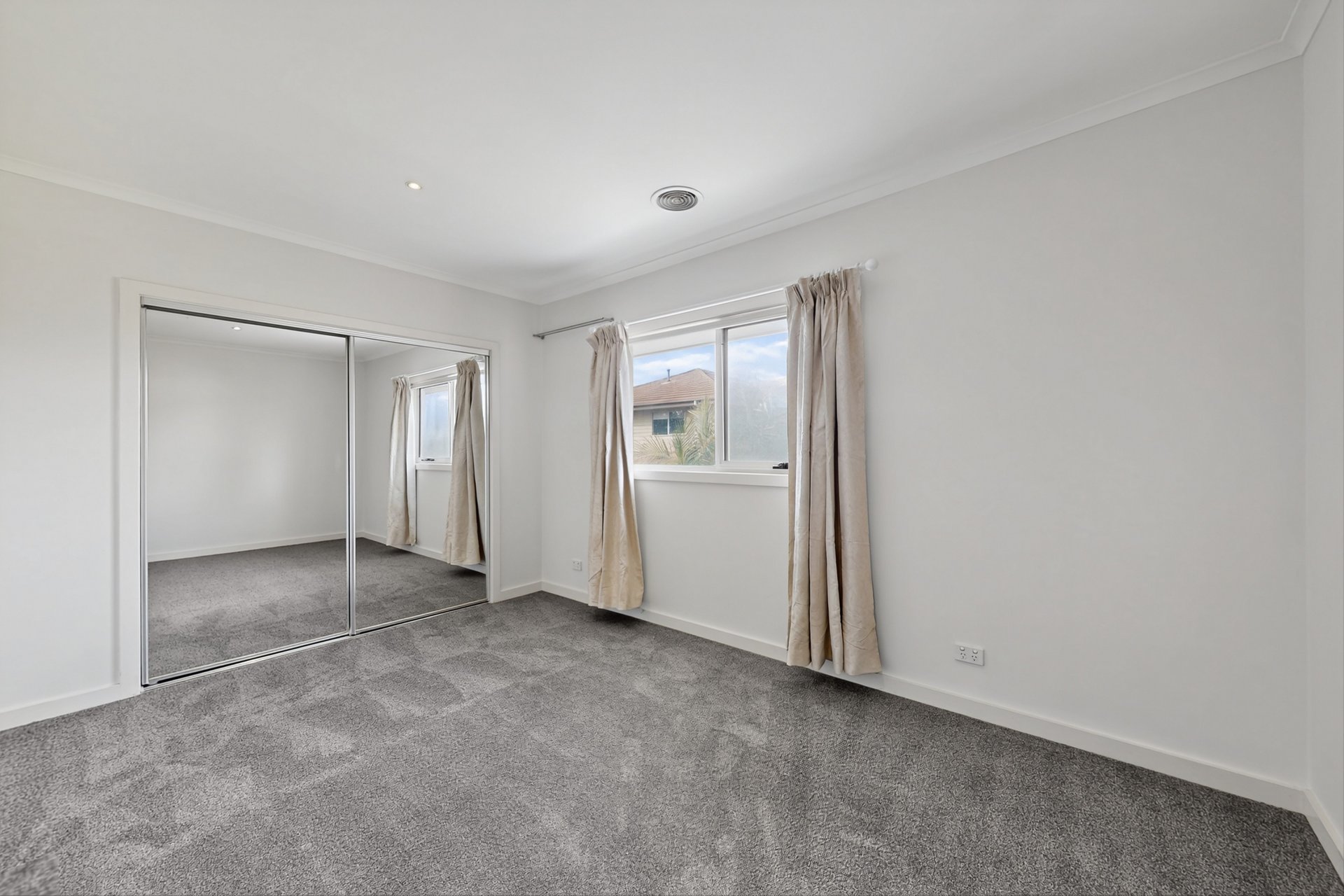 259 Mahoneys Road, Forest Hill image 14