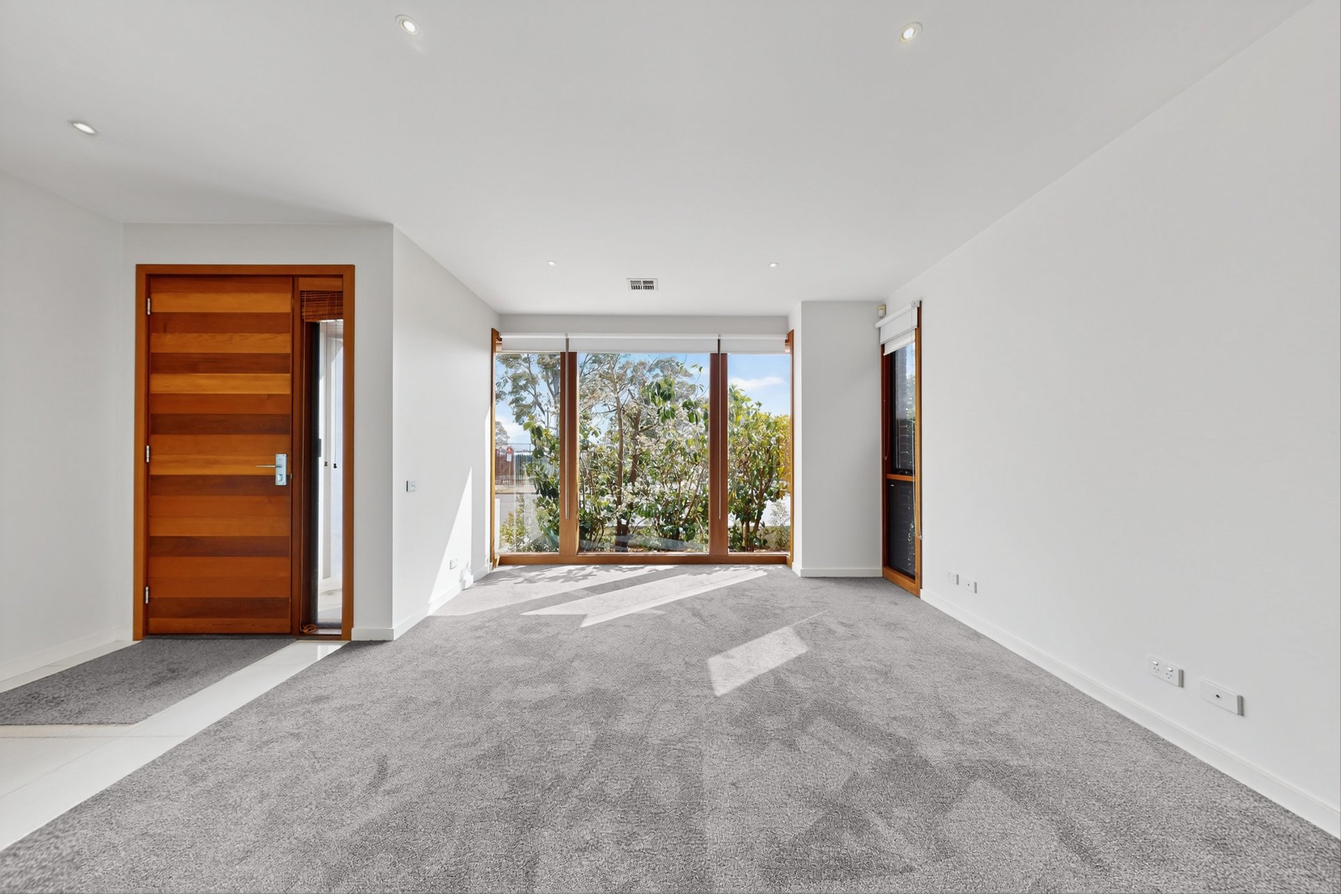 259 Mahoneys Road, Forest Hill image 2