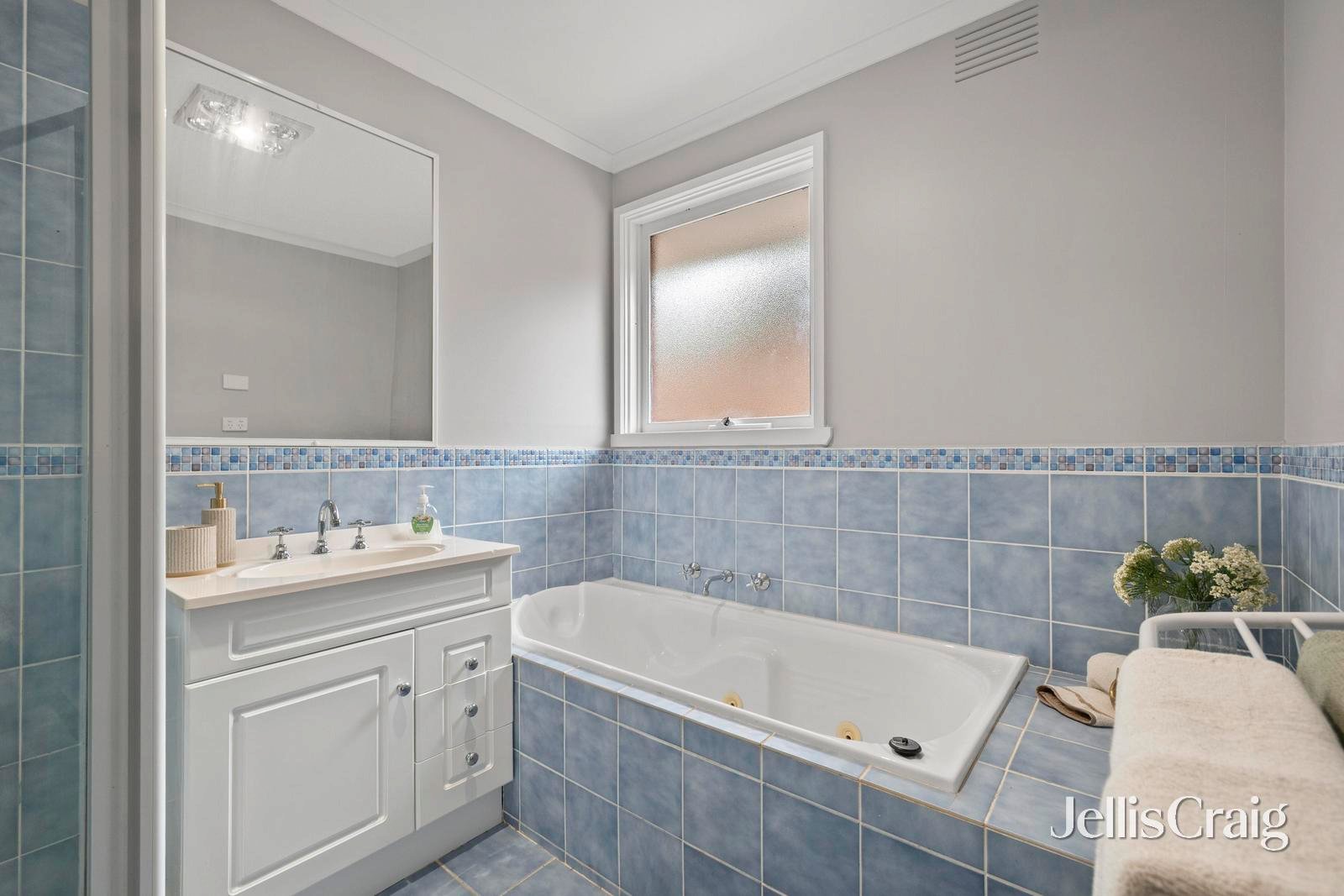 259 Manchester Road, Mooroolbark image 9