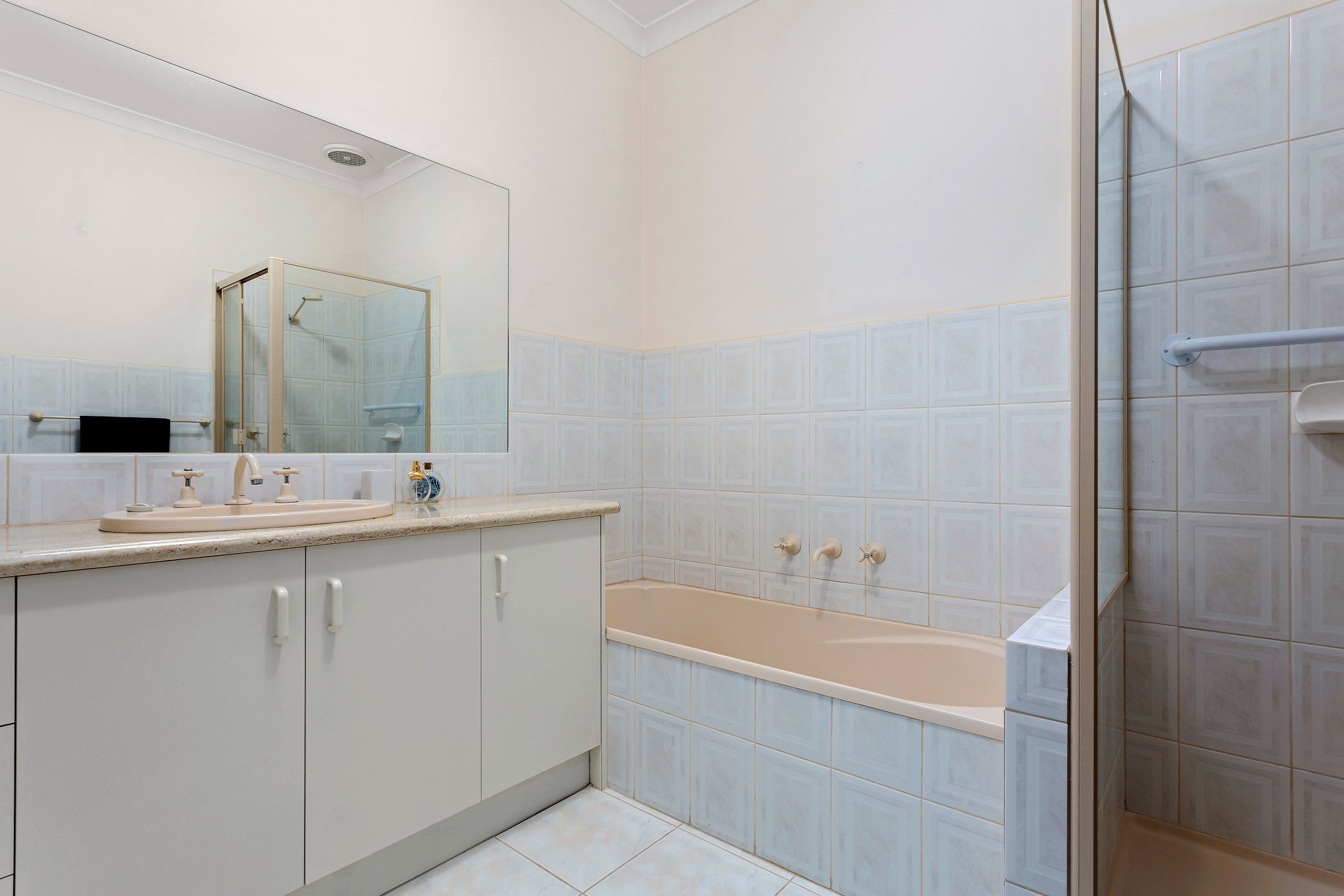 Property Gallery Thumbnail 8