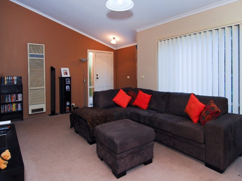 2/59 Victory Way, Highton image 3