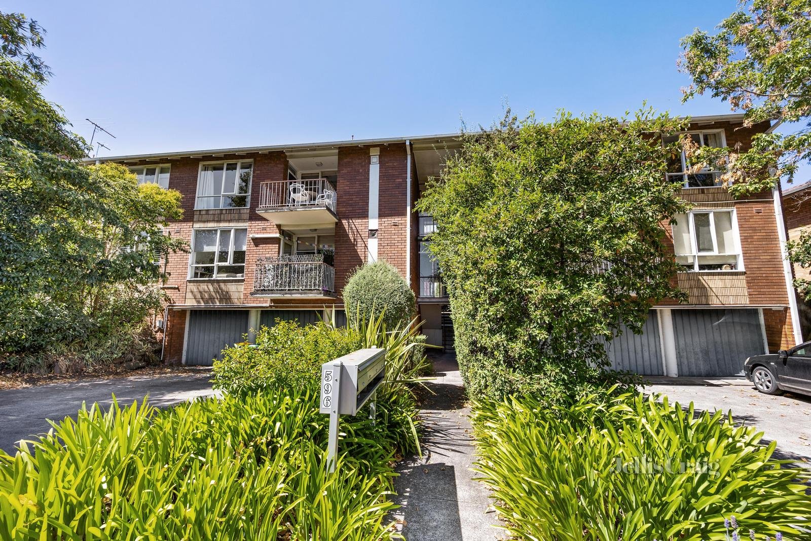 2/596 Riversdale Road, Camberwell image 6