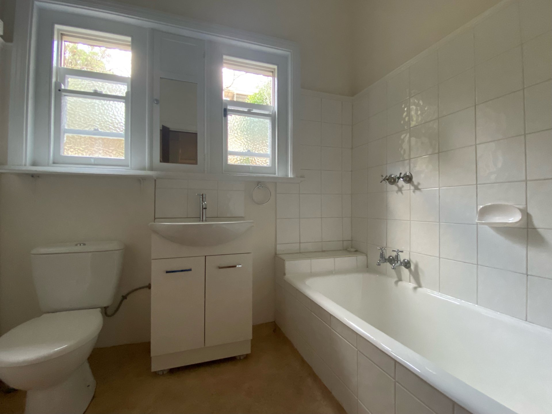 2/5A Creswick Street, Hawthorn image 5