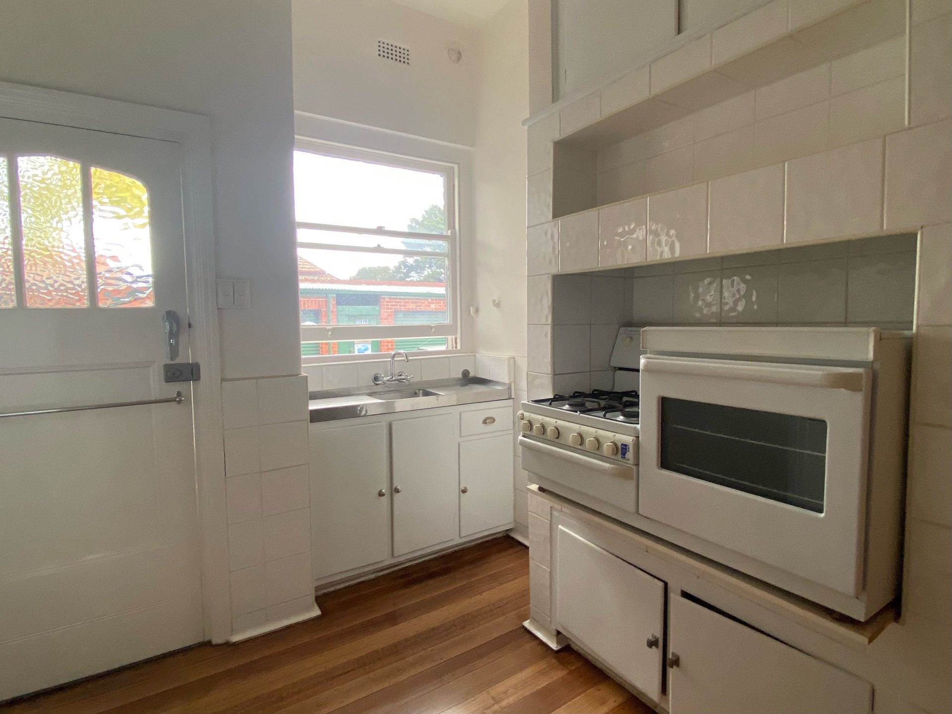 2/5A Creswick Street, Hawthorn image 7