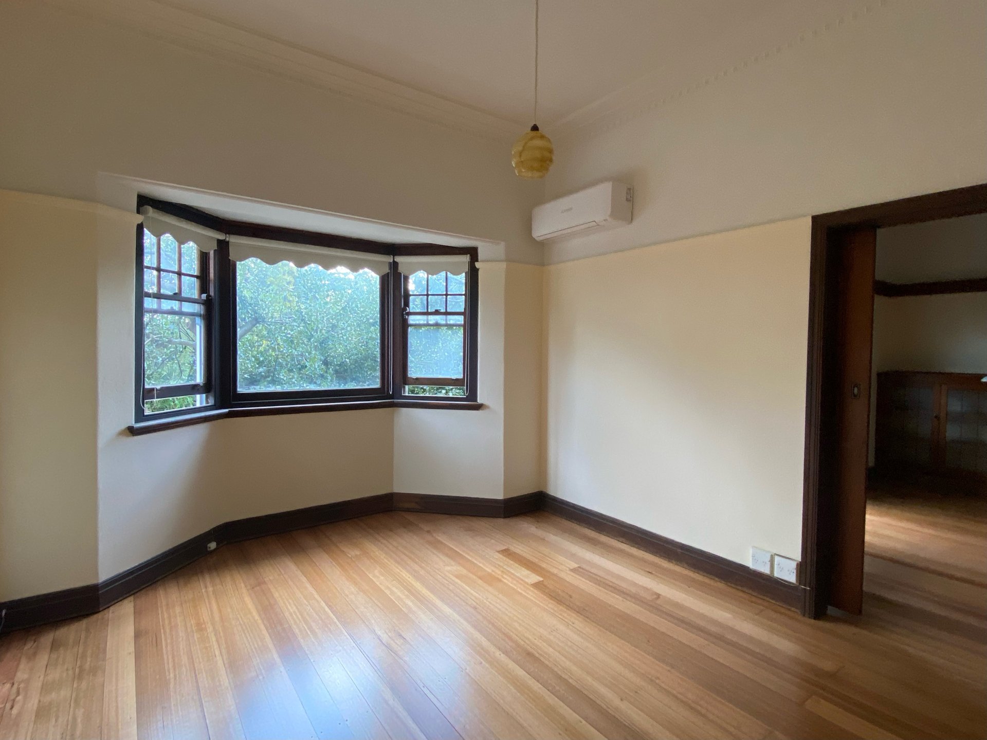 2/5A Creswick Street, Hawthorn image 3