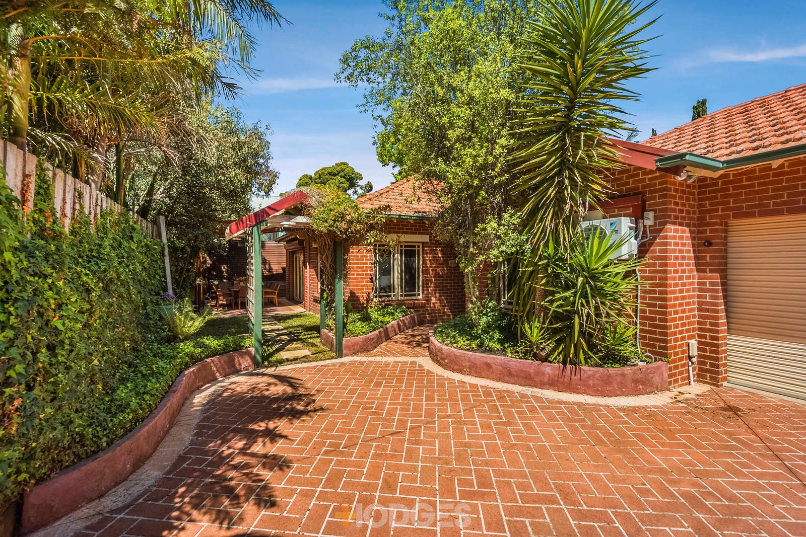 2 / 5a Shoobra Road Elsternwick