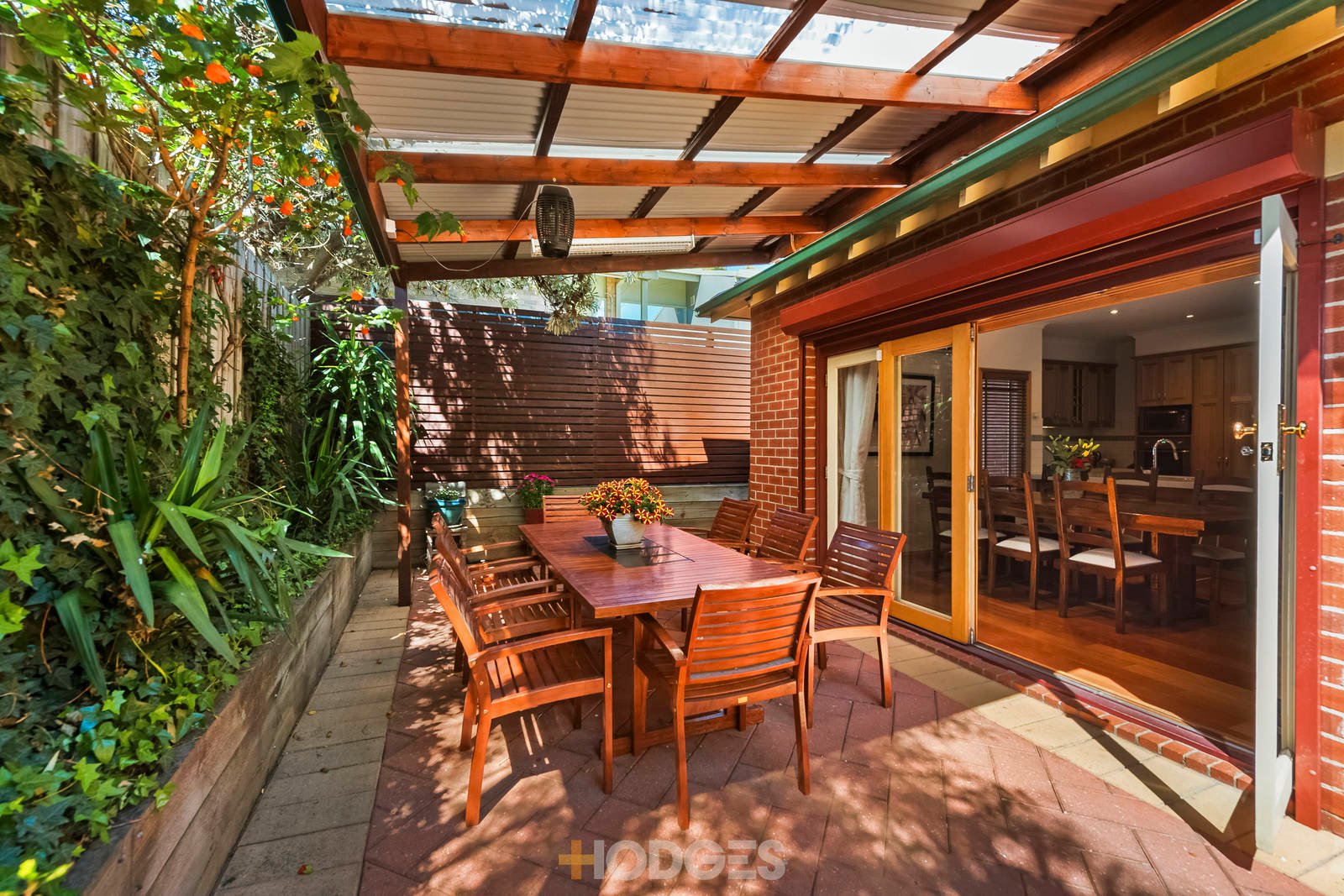 2 / 5a Shoobra Road Elsternwick